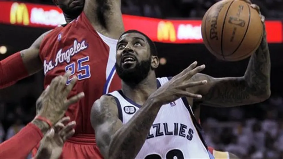 Grizzlies vence a Clippers y empareja la serie