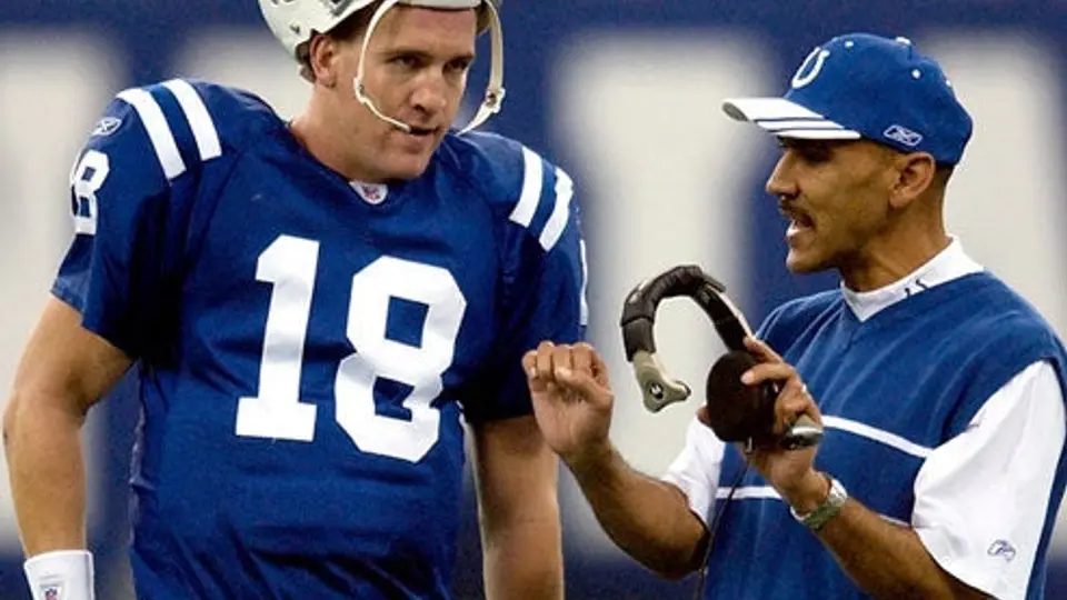 Tony Dungy desea que Peyton permanezca con Potros