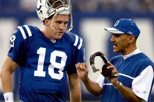Tony Dungy desea que Peyton permanezca con Potros