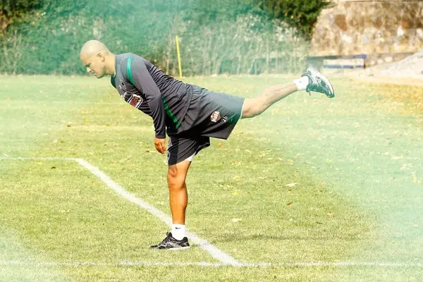 Suazo continúa con sus entrenamientos por separado