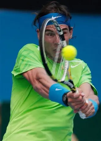Nadal y Federer avanzan en el Abierto de Australia