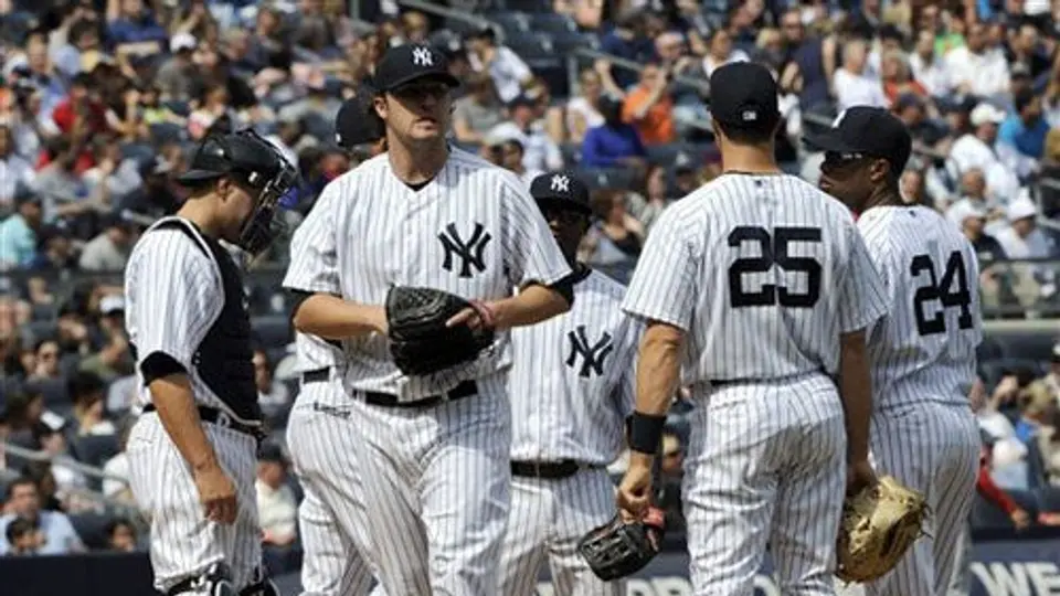 Hughes brilla en la victoria de Yanquis