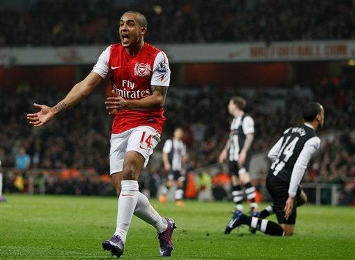 Arsenal vence al Newcastle 2-1 en un sufrido duelo de la Premier. FOTO: AP