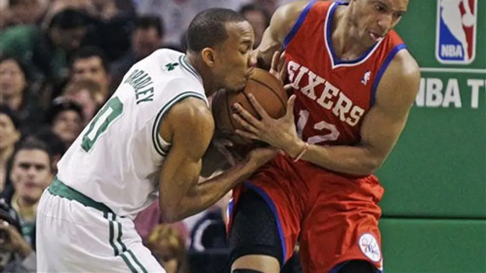 76ers empatan la serie ante Celtics