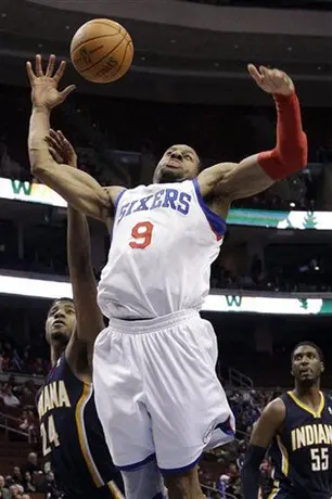 76ers vencen 96-86 a Pacers y suman su quinto triunfo al hilo