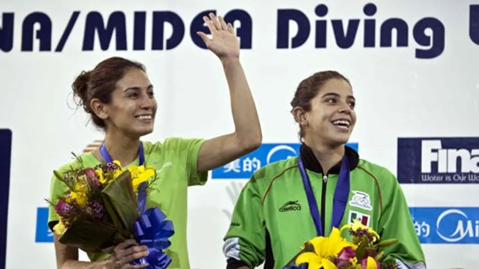 Paola Espinosa y Alejandra Orozco iniciarán trabajos rumbo a Londres
