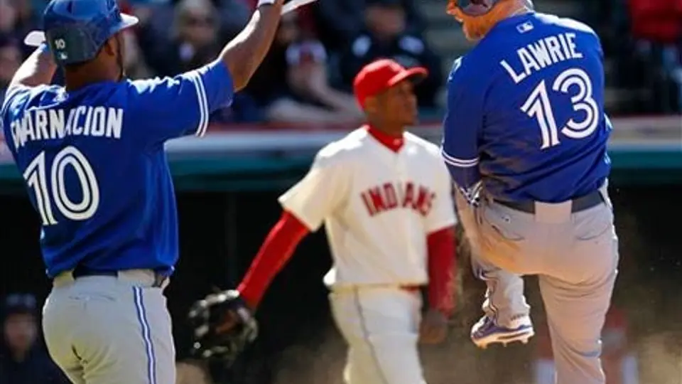 Toronto derrotó a Indios en extra innings