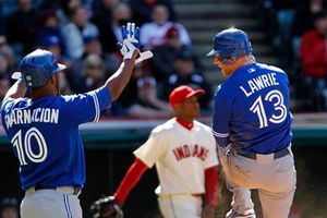 Toronto derrotó a Indios en extra innings