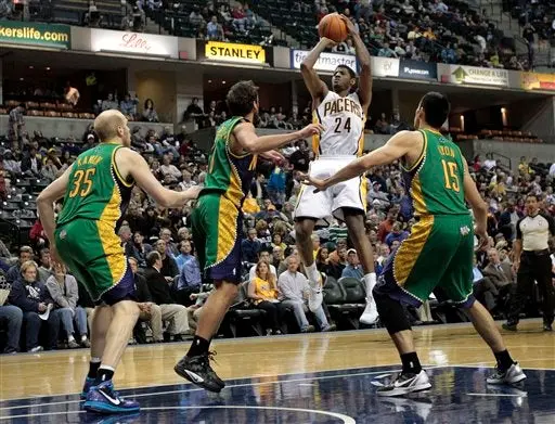 Hornets caen 117-108 ante Pacers. FOTO: AP