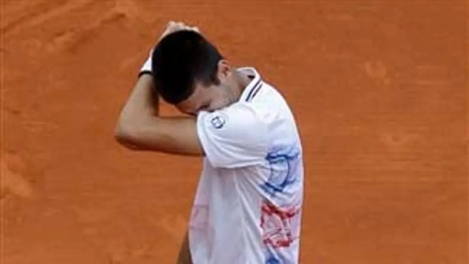 Djokovic gana en Montecarlo tras enterarse de la muerte de su abuelo