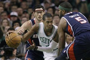 Rondo, expulsado en derrota de Celtics