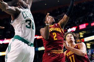 Cleveland vence 88-87 a Celtics en los últimos segundos