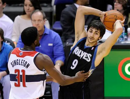 Wizards sigue sin ganar al caer 72-93 frente a Minnesota