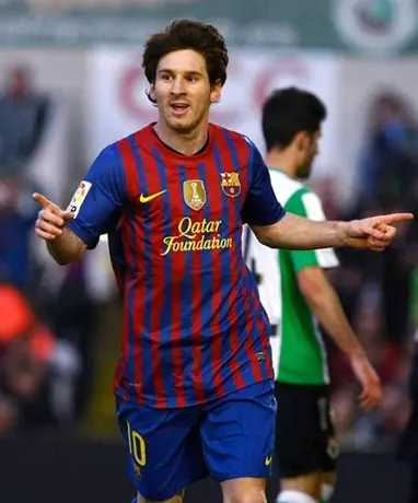 'Checo' Pérez prefiere a Messi sobre Cristiano