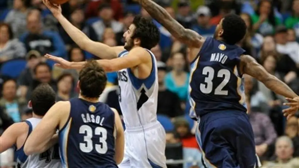 Los Grizzlies vencen 90-86 a Minnesota
