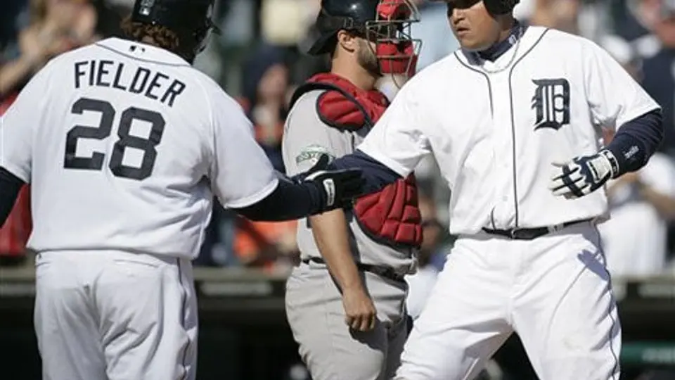 Medias Rojas caen ante Tigres en Extra Innings