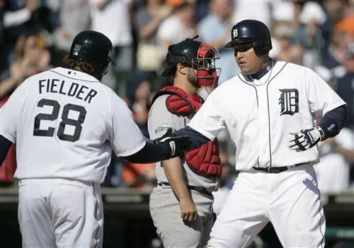 Medias Rojas caen ante Tigres en Extra Innings