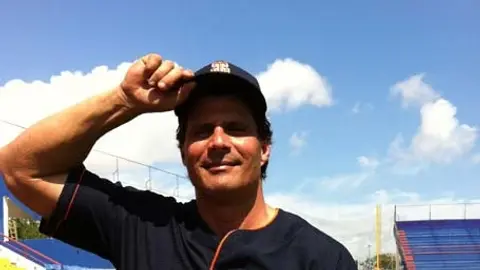 Canseco se defiende a través de Twitter