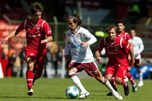 Estudiantes debuta con el pie izquierdo en el Clausura 2012