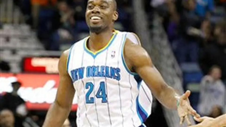 Ayón participó en la victoria de Hornets 93-67 sobre Orlando