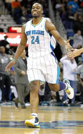 Ayón participó en la victoria de Hornets 93-67 sobre Orlando