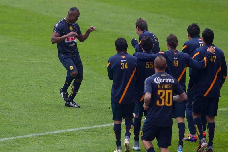 Chucho Benítez adelantó a las Águilas. FOTO: CÉSAR VICUÑA