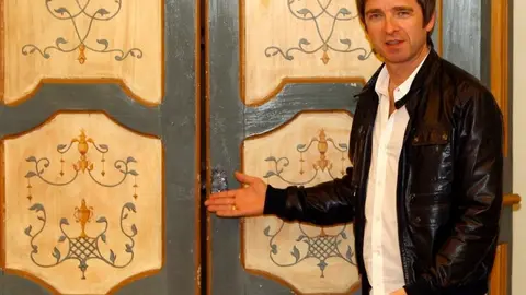 Noel Gallagher llama pequeño idiota' al Chicharito
