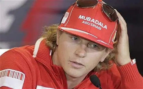 Raikkonen consigue el mejor tiempo en Barcelona