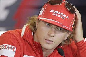 Raikkonen consigue el mejor tiempo en Barcelona