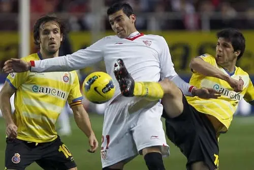 Sin Héctor Moreno en la cancha, Espanyol iguala ante Sevilla