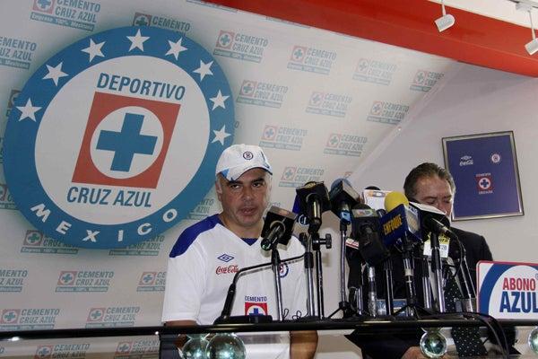 El nuevo técnico de Cruz Azul hablando ante los medios l MEXSPORT