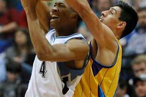 Ayón consigue ocho puntos en triunfo de visita de Hornets sobre Minnesota