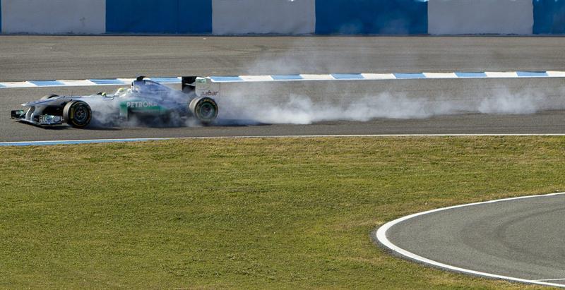 Nico Rosberg participa en el tercer entrenamiento previo al Mundial de la Fórmula Uno. FOTO: EFE
