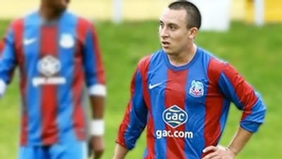 Pedroza jugó como titular con el Crystal Palace en la FA Cup