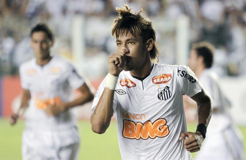 Neymar marcó tres goles. FOTO: AP