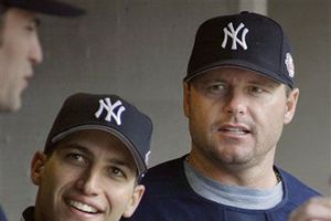 Pettitte testifica en juicio de Clemens