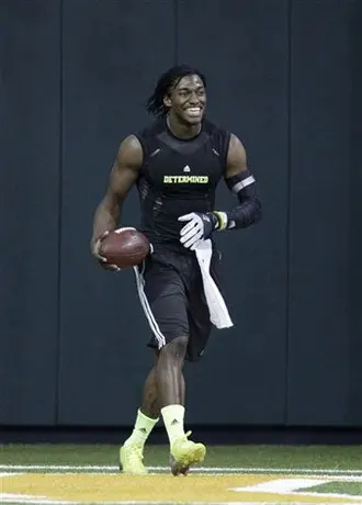 Luck y Griffin III se reúnen con equipos de NFL