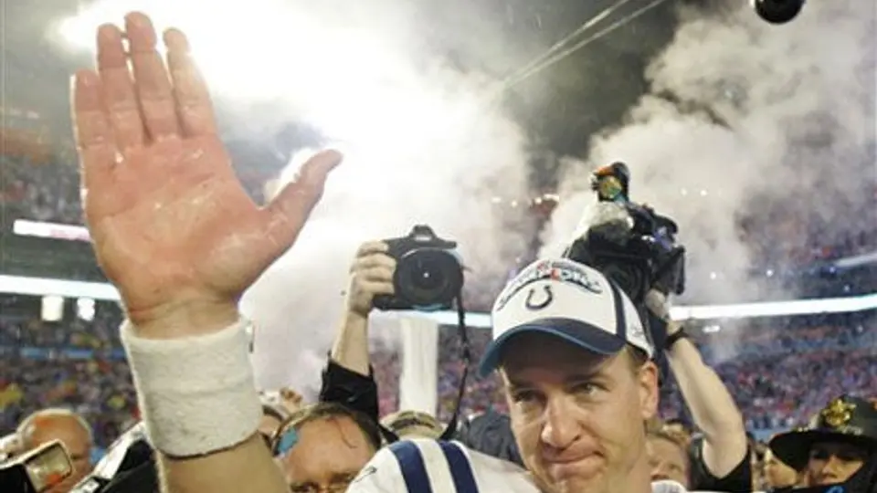 Especialistas afirman que Peyton podrá jugar sin problemas