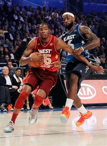 Los astros de la NBA se reúnen en el Juego de Estrellas de la NBA (FOTO: AP)