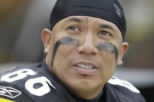 Hines Ward pretende continuar con Pittsburgh