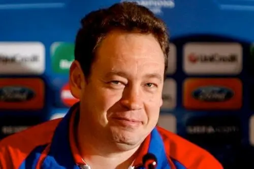 'Debemos aprovechar errores del Madrid': Slutski