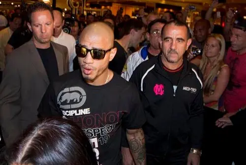 Mayweather confía en su capacidad para vencer a Cotto