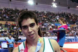 Corral, descartado para ser abanderado