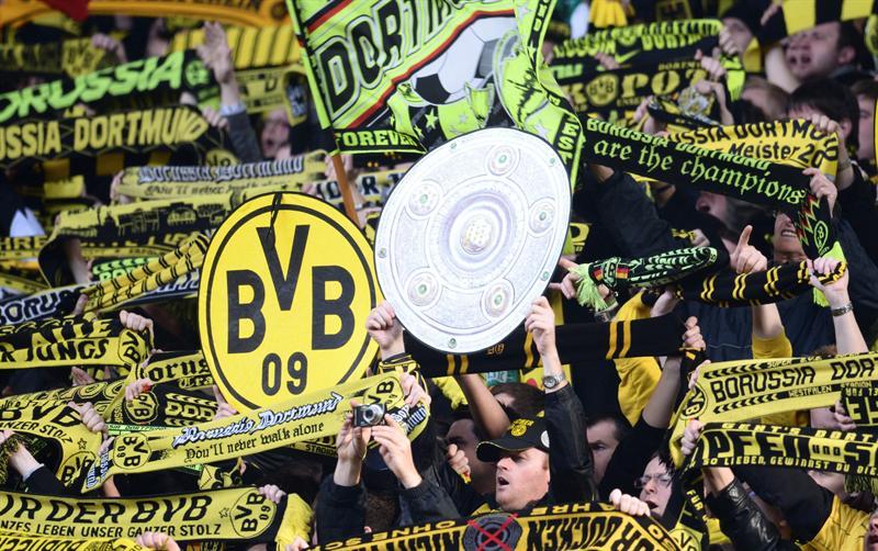 La afición celebró en la Final. FOTO: EFE