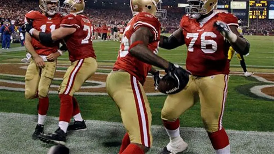 San Francisco consigue sufrido triunfo 36-32 sobre Santos