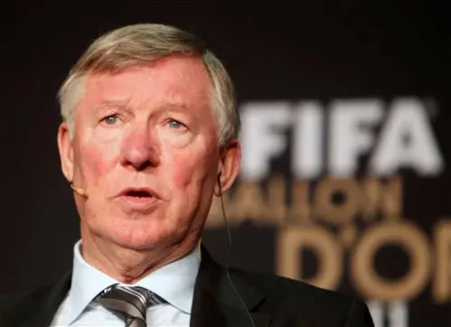 Alex Ferguson, galardonado por su trayectoria como DT