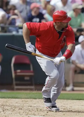 Pujols debuta con el pie derecho con Angelinos