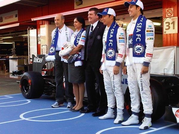 Los pilotos vistieron con los colores del equipo | Sauber
