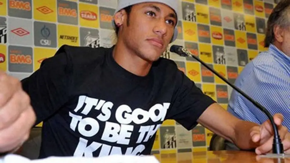 Neymar graba anuncio en Barcelona, y se habría reunido con ejecutivo del club