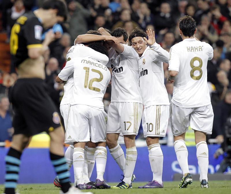 Con el resultado, los blancos mantienen la distancia con el Barcelona. FOTO: EFE